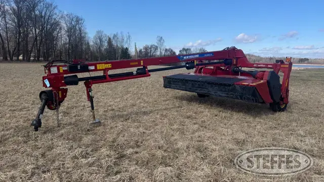2017 New Holland Discbine 313 MowMax II