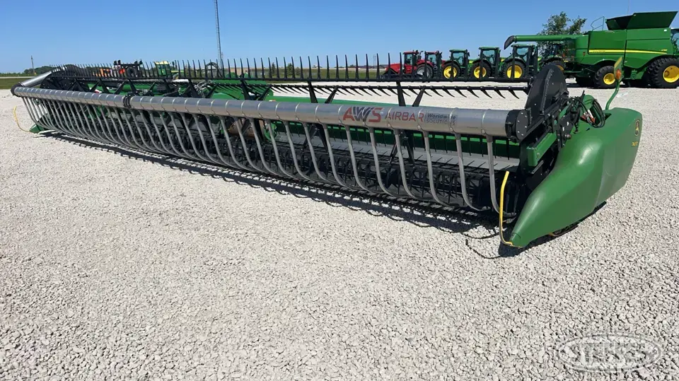 2019 John Deere 740FD Draper Head