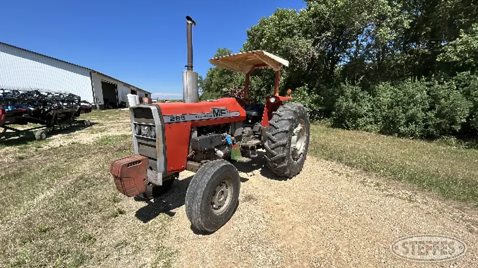 1979 Massey Ferguson 285 2WD Tractor