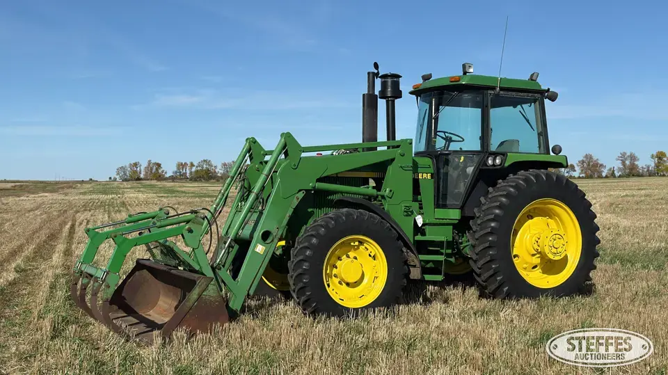 1992 John Deere 4455 MFWD Tractor