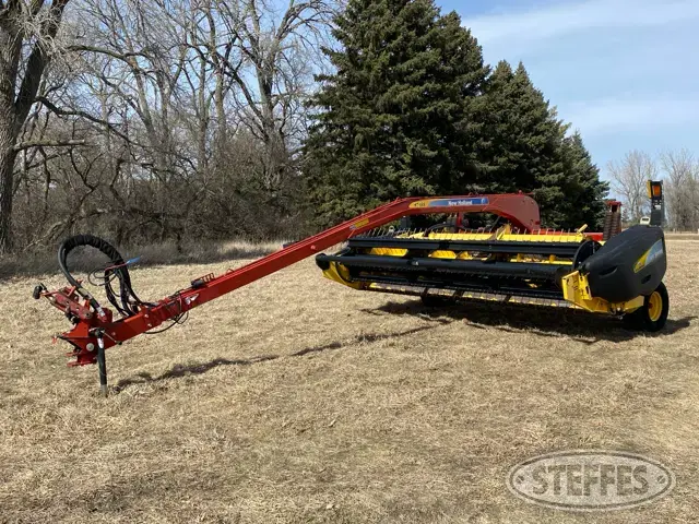 2009 New Holland H7150