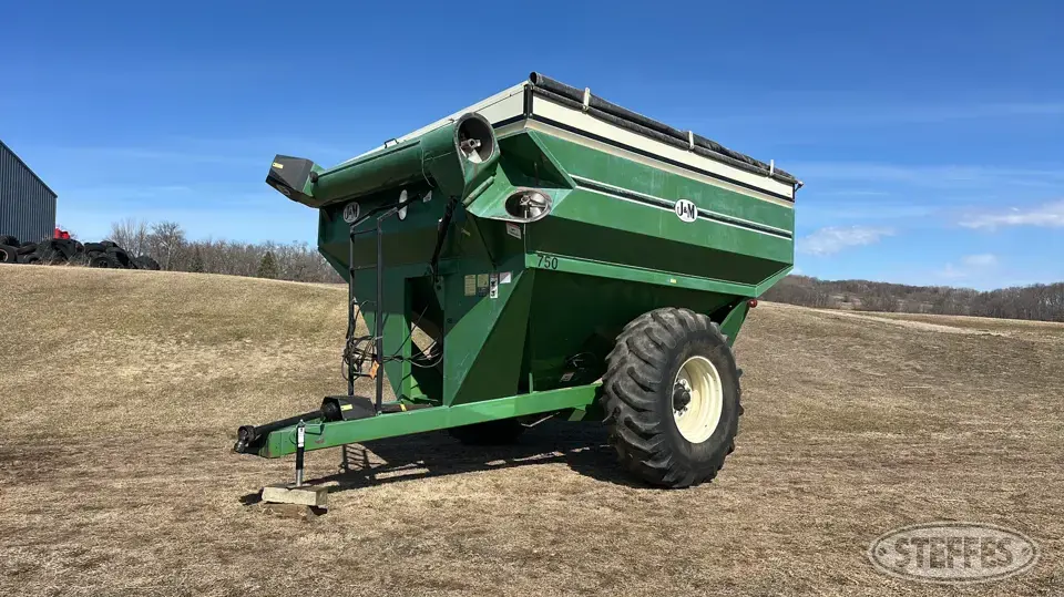 J&M 750 Grain Cart