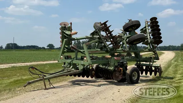 1997 Wishek 842T