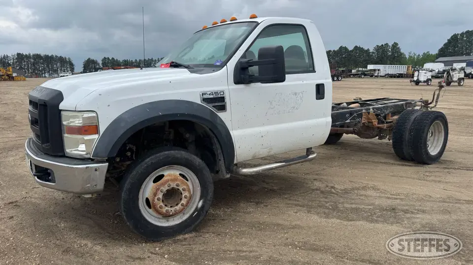 2009 Ford F-450 XL Over 1 Ton Pickup