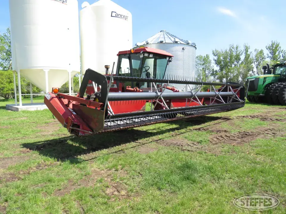 1998 Case IH 8825HP Self-Propelled Swather