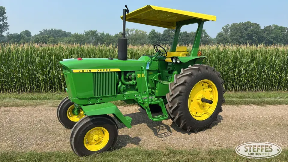 1969 John Deere 3020 2WD Tractor