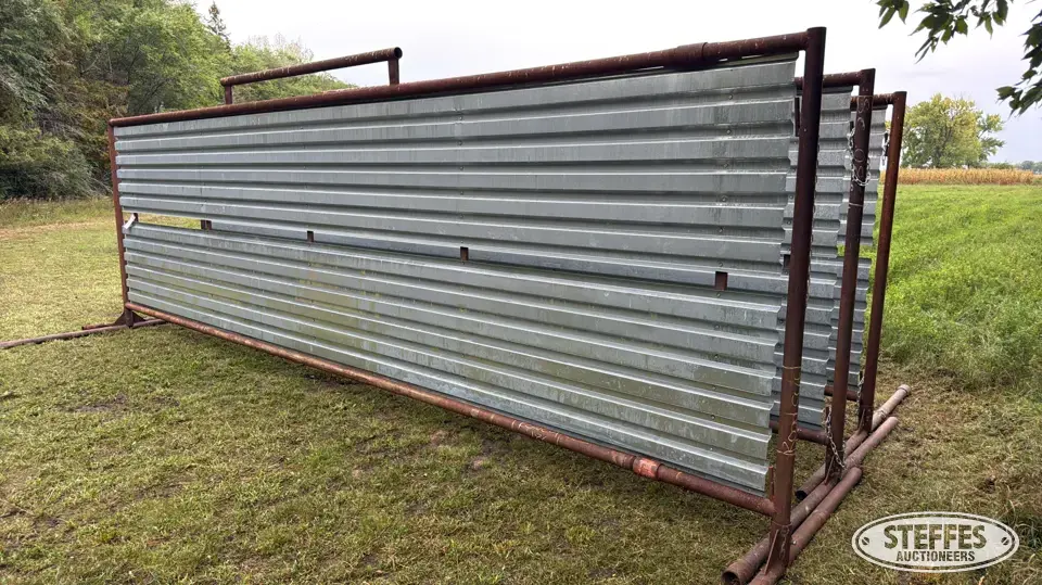 (3) Portable windbreak panels Livestock Handling