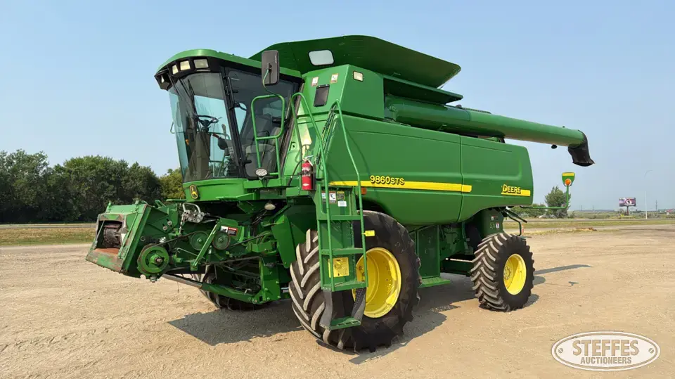 2005 John Deere 9860 STS Combine