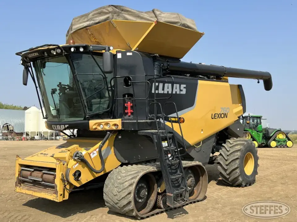2011 Claas Lexion 760TT Combine