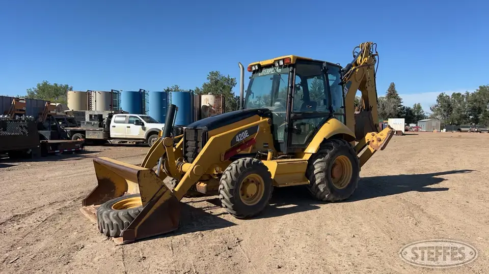 2007 CAT 420E Skid Steer Backhoe