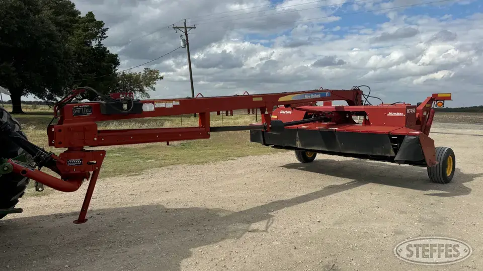 2013 New Holland H7450 Mower Conditioner