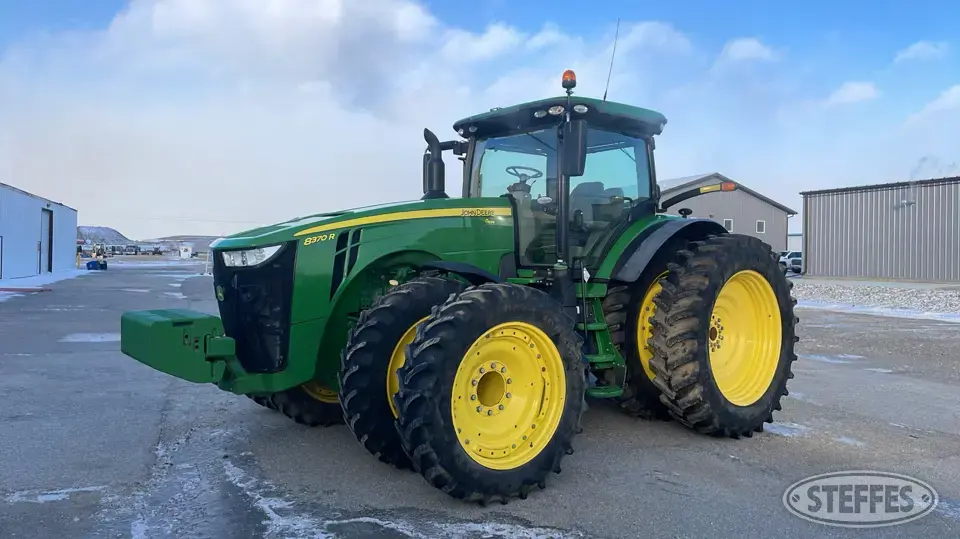 2019 John Deere 8370R MFWD Tractor