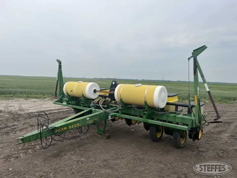 John Deere 7200 Less Than 12 Row Planter