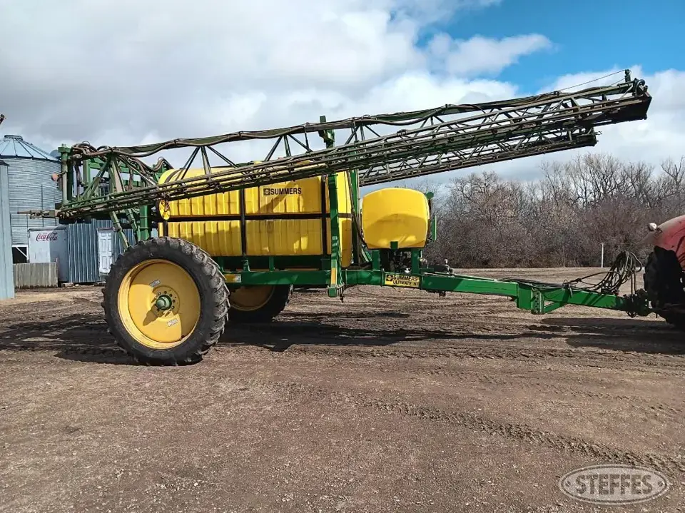 2005 Summers Ultimate NT Pull-Type Sprayer