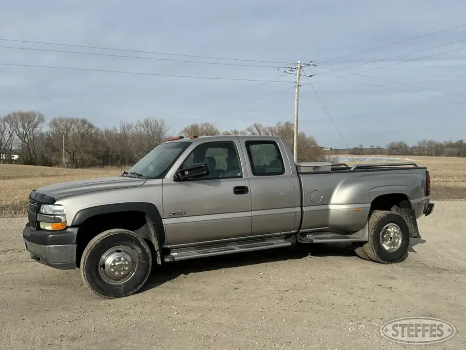 2002 Chevrolet Silverado 3500 1 Ton Pickup