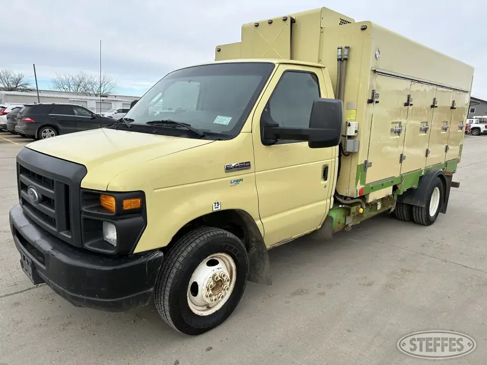 2011 Ford E450 Specialty Truck