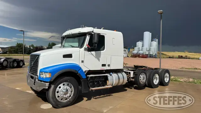 2014 Volvo VHD