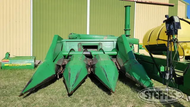 John Deere 343