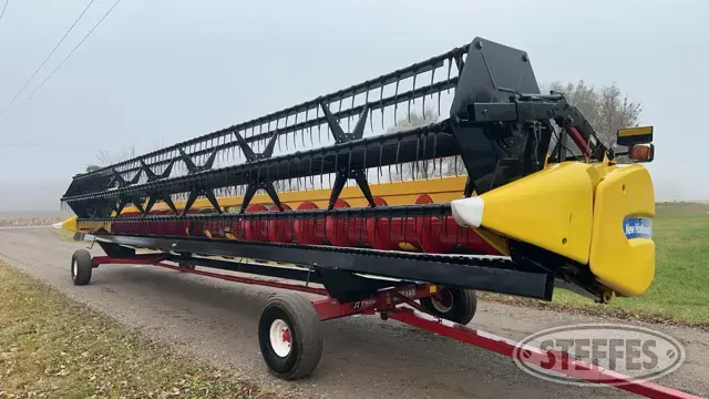 2011 New Holland 740CF-35
