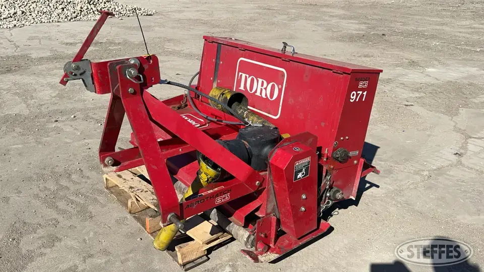 1999 Toro Aerothatch 83 Lawn and Garden-Other