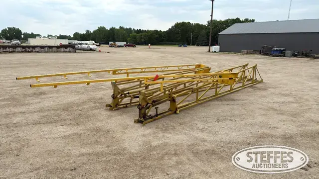 (2) 55’ sprayer booms