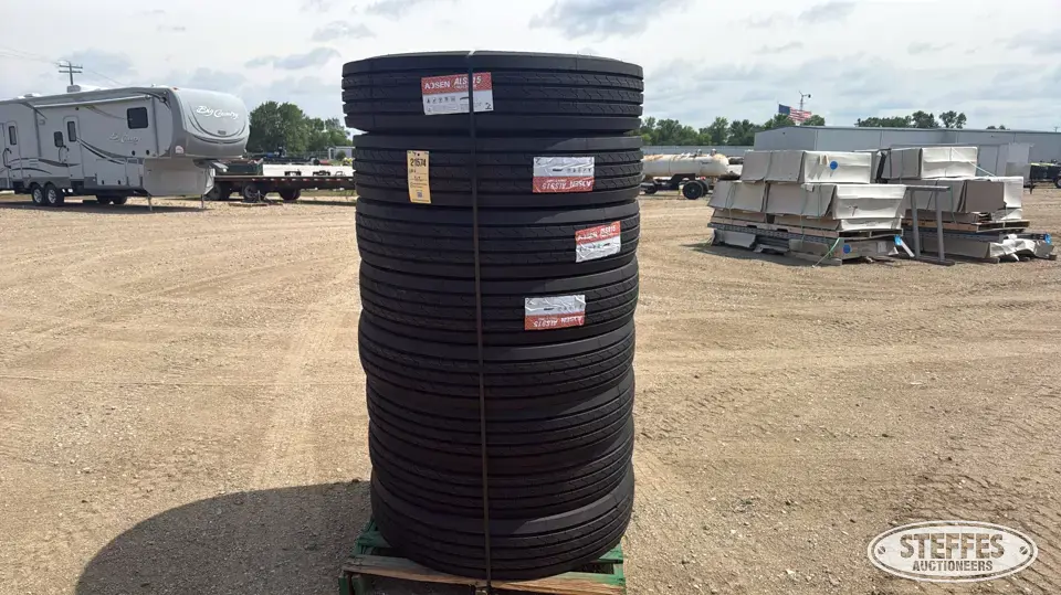 (8) Aosen ALS915 11R24.5 truck tires