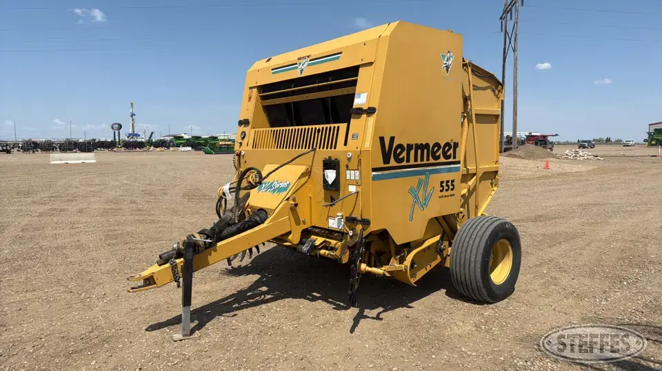 2001 Vermeer 555XL Round Baler