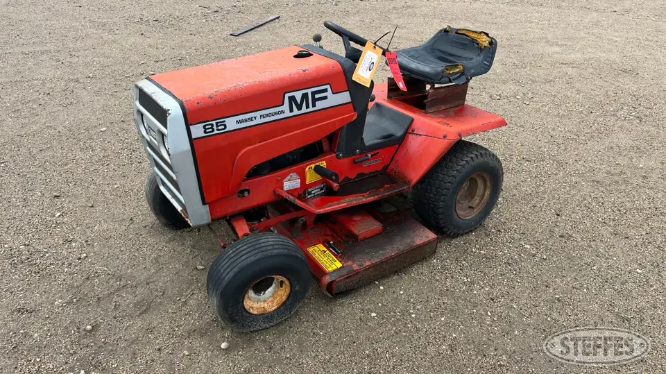 Massey Ferguson 85 Lawn Tractor
