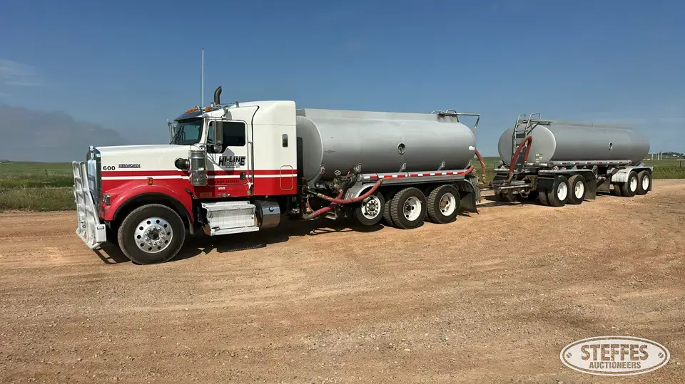 2016 Kenworth W900 4,200 gal. Tank Truck