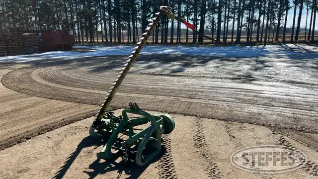 John Deere 350