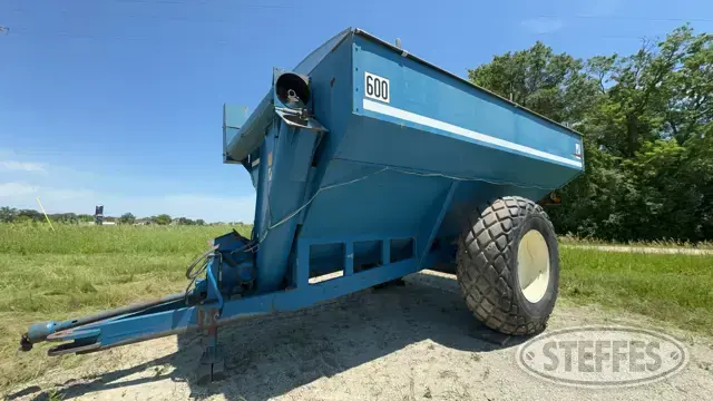 Kinze 600