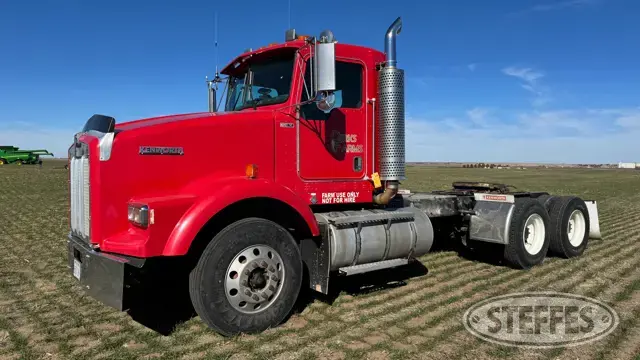 2004 Kenworth T800