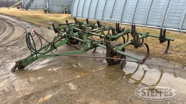 Oliver 650