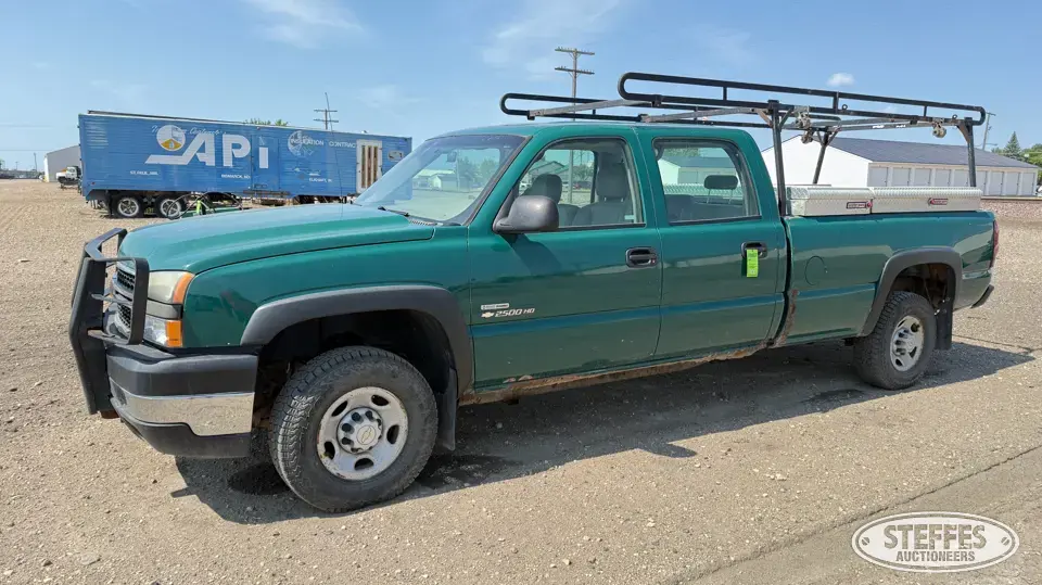 2007 Chevrolet Silverado 2500HD 3 Quarter Ton Pickup