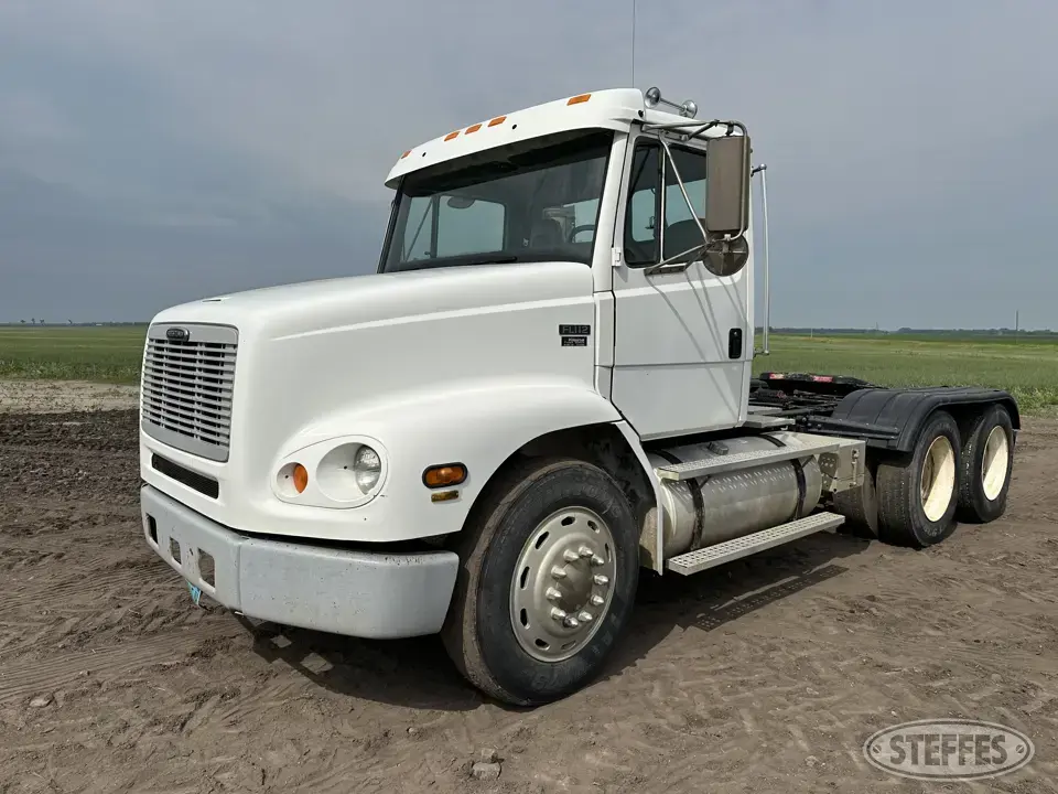 2000 Freightliner FL112 Conventional Truck without Sleeper