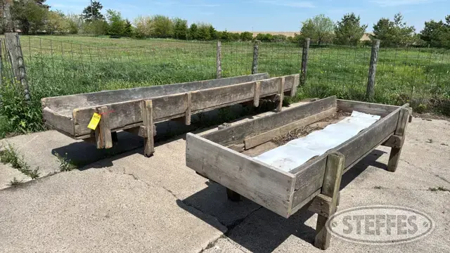 (5) Wood feed bunks