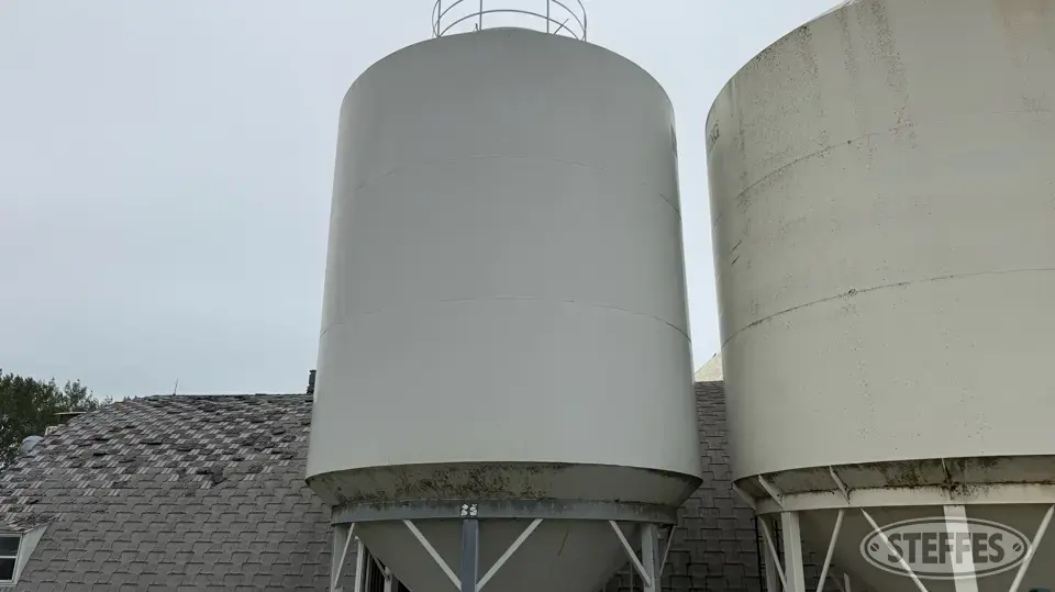 1997 Lorrich Hopper Bin