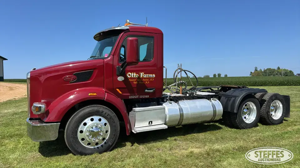 2017 Peterbilt Conventional Truck without Sleeper