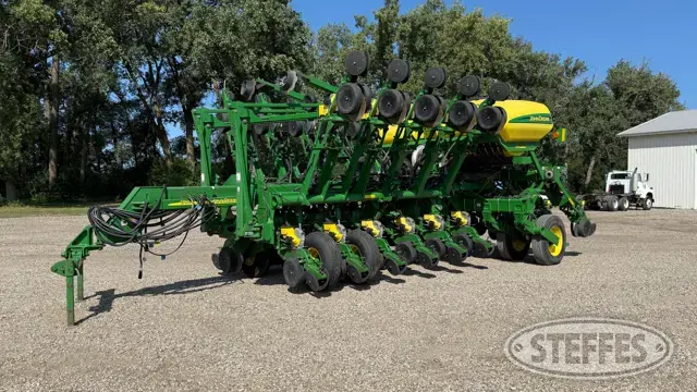 2004 John Deere 1790