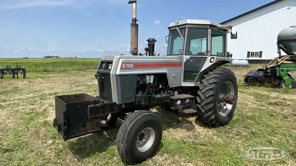 1980 White 2-135 2WD Tractor