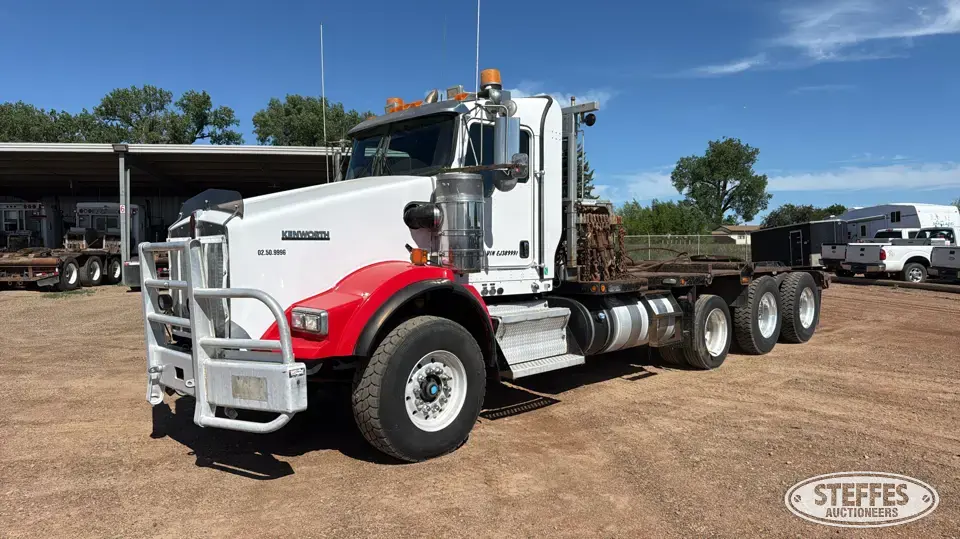 2014 Kenworth T800 Winch Truck