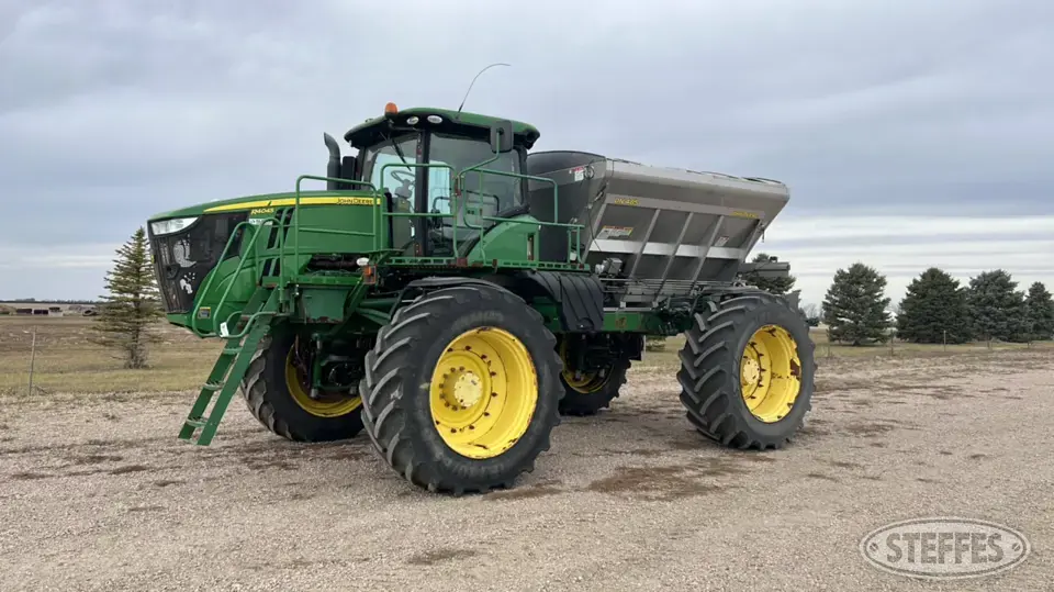 2017 John Deere R4045 Self-Propelled Sprayer