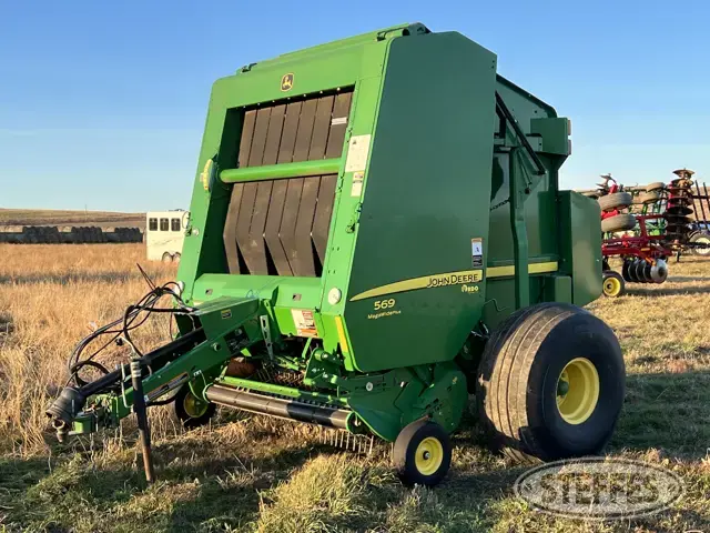2015 John Deere 569