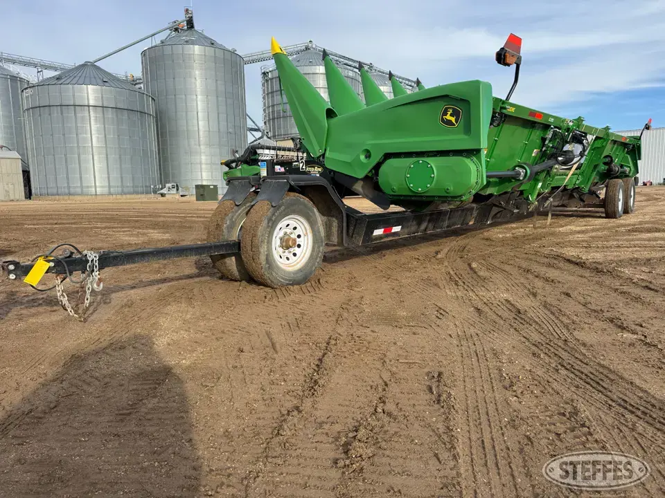 Stud King MD32 Header Trailer