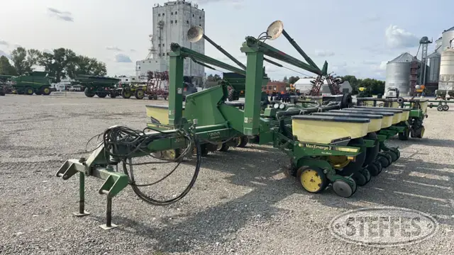 John Deere 7200