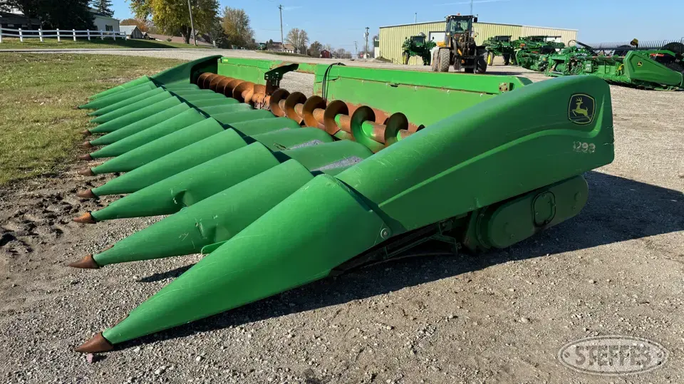 2007 John Deere 1293 Corn Head