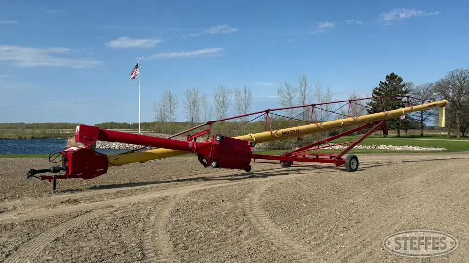 2013 Westfield MKX130-84 Swing Hopper Auger