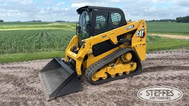 2022 CAT 239D3