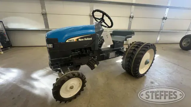 New Holland TM175