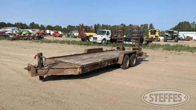 2005 Towmaster T-14D